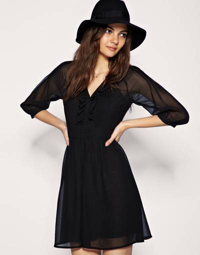 little-black-dress_9-stylish-wardrobe-staples